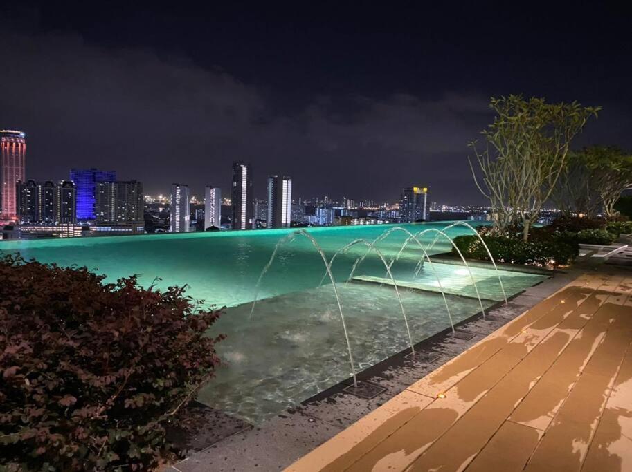 New Georgetown Stylist 2Br Homestay For 10Pax 无敌美景两房民宿 Beacon Executive Suite Luaran gambar